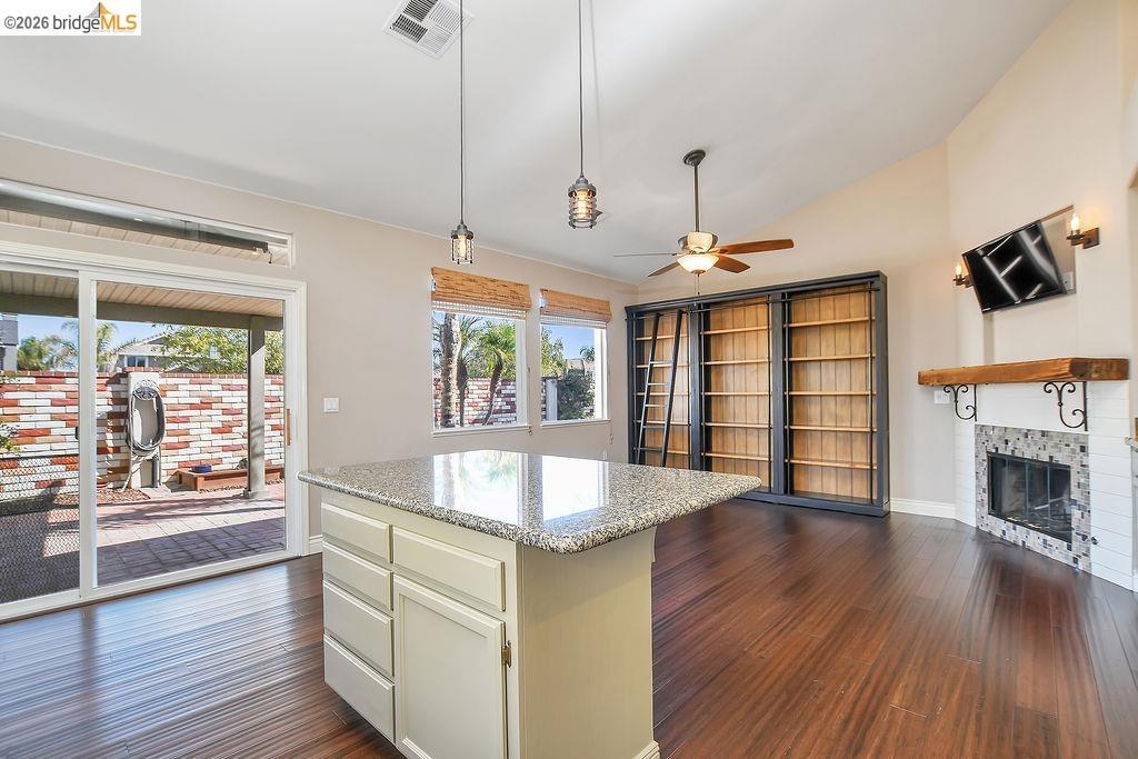 4464 Cove Ln photo 13