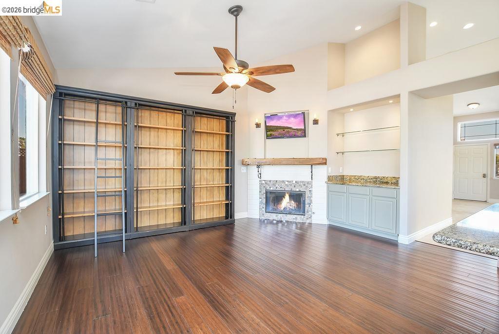 4464 Cove Ln photo 14