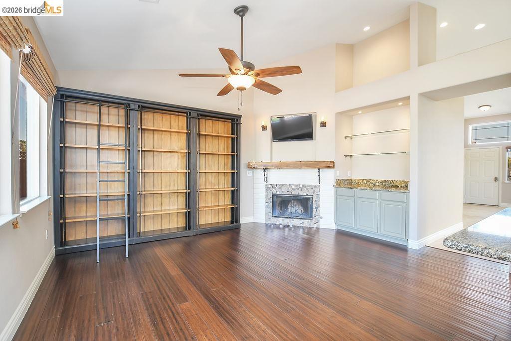 4464 Cove Ln photo 15