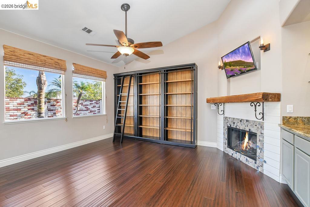 4464 Cove Ln photo 16