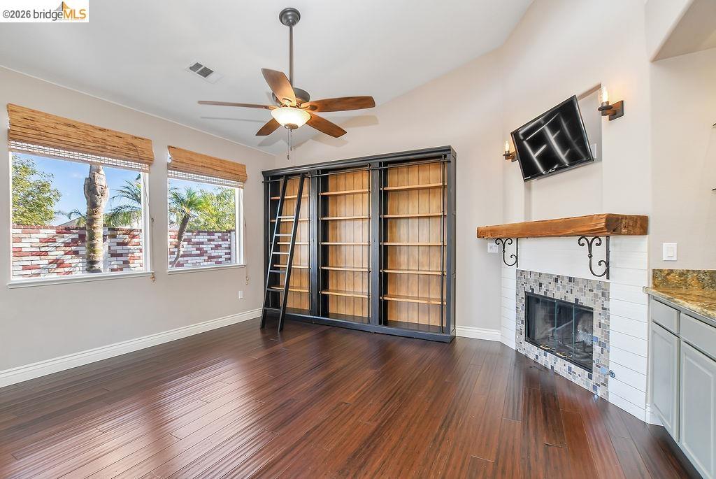 4464 Cove Ln photo 17