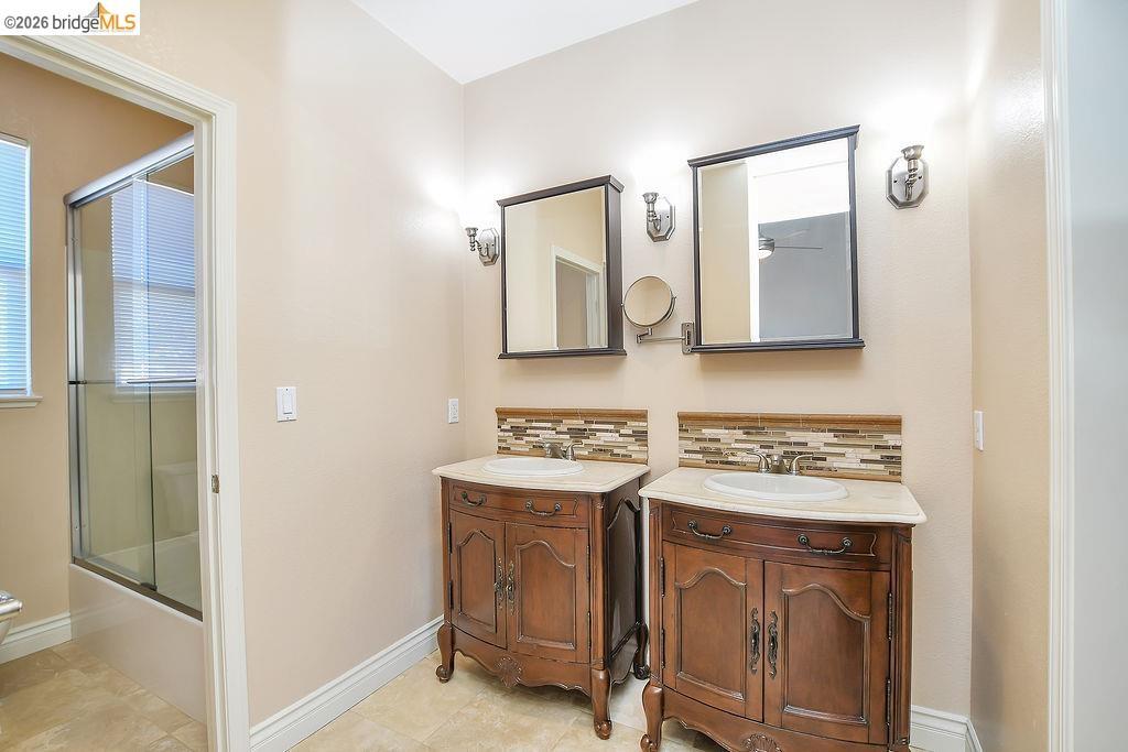 4464 Cove Ln photo 20