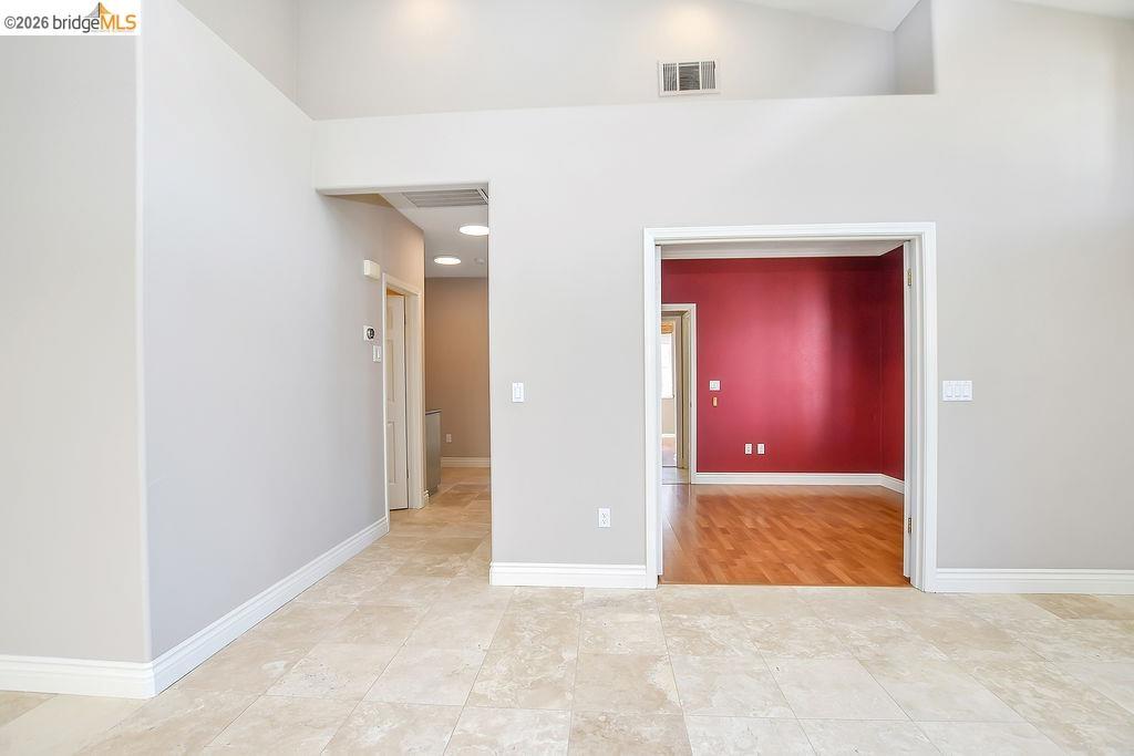4464 Cove Ln photo 8