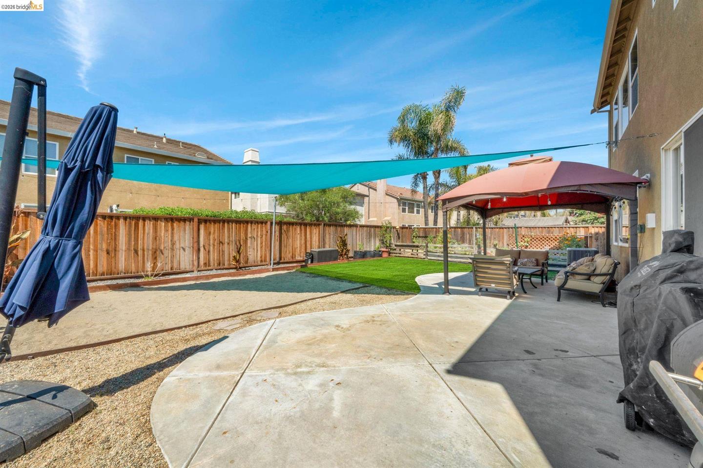 2340 Cambridge Dr photo 18