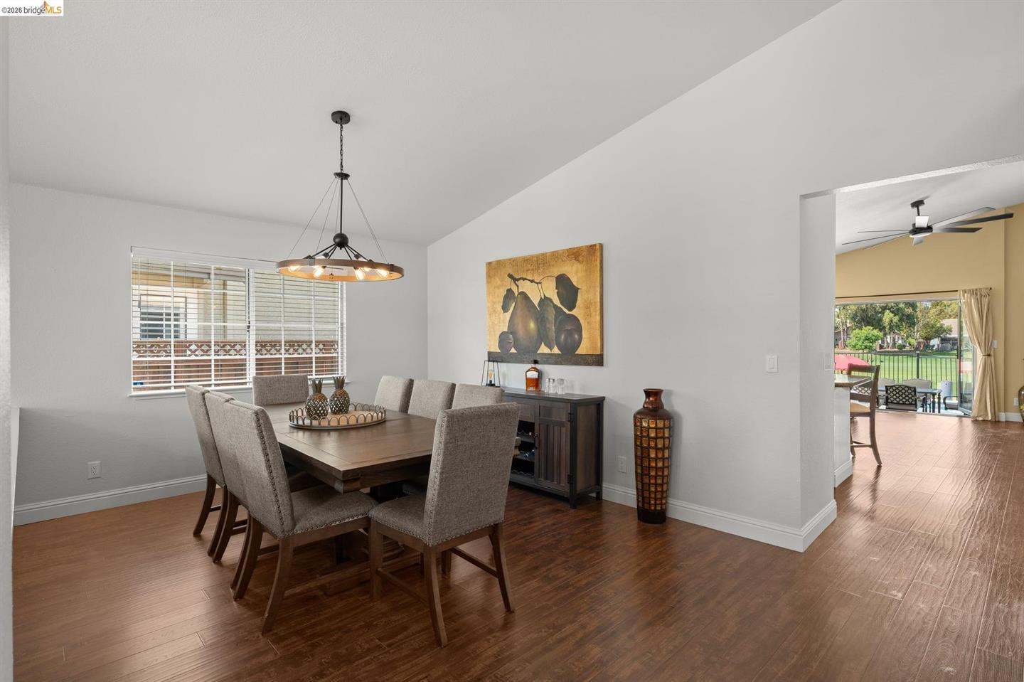 2212 Colonial Ct photo 7