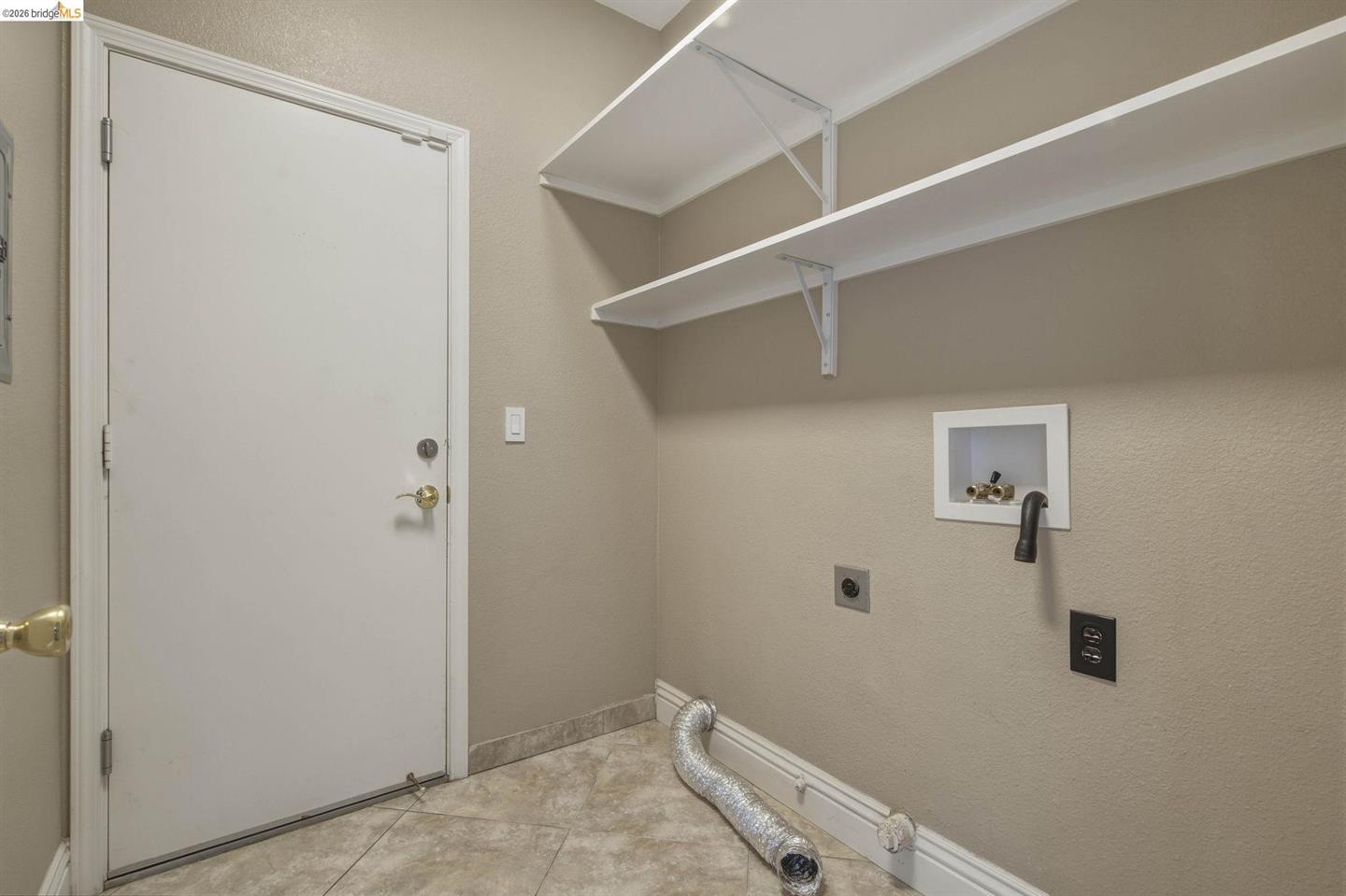 2419 Imperial Court photo 12