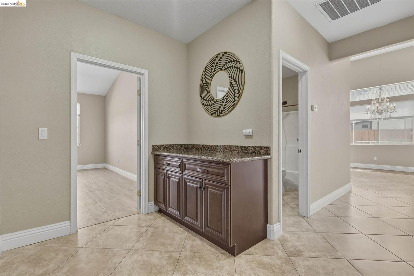 2419 Imperial Court photo 16