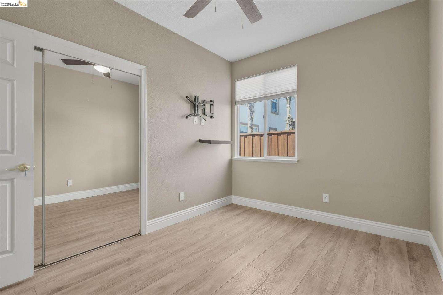 2419 Imperial Court photo 18