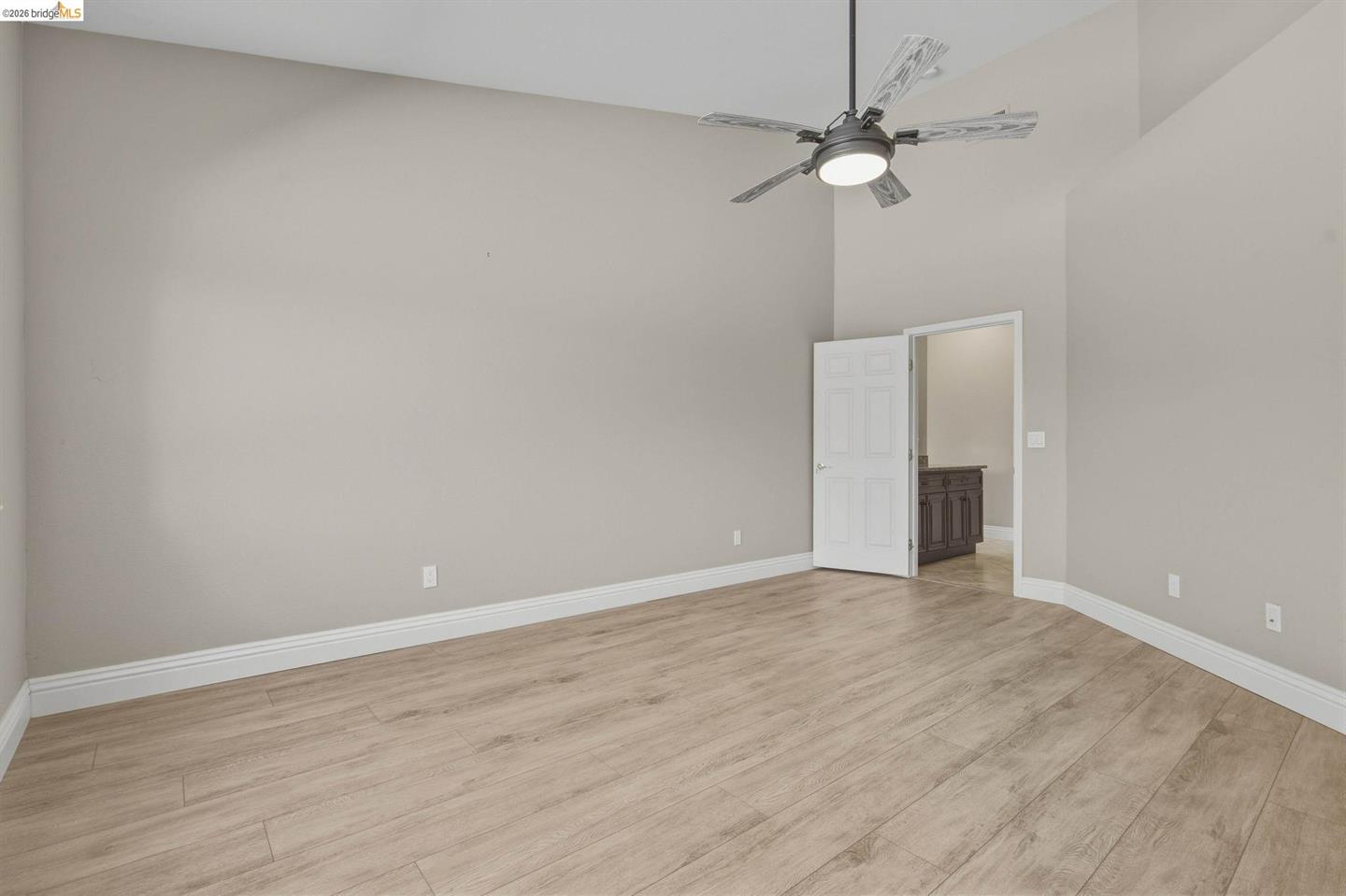 2419 Imperial Court photo 21