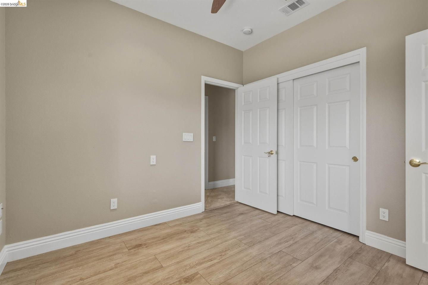 2419 Imperial Court photo 10