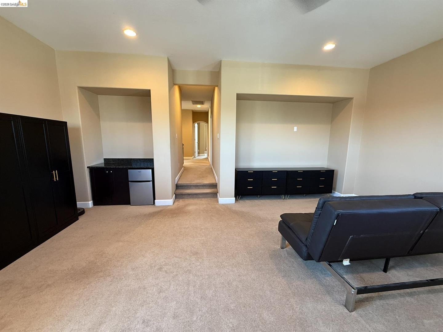 453 Emerson Court photo 34