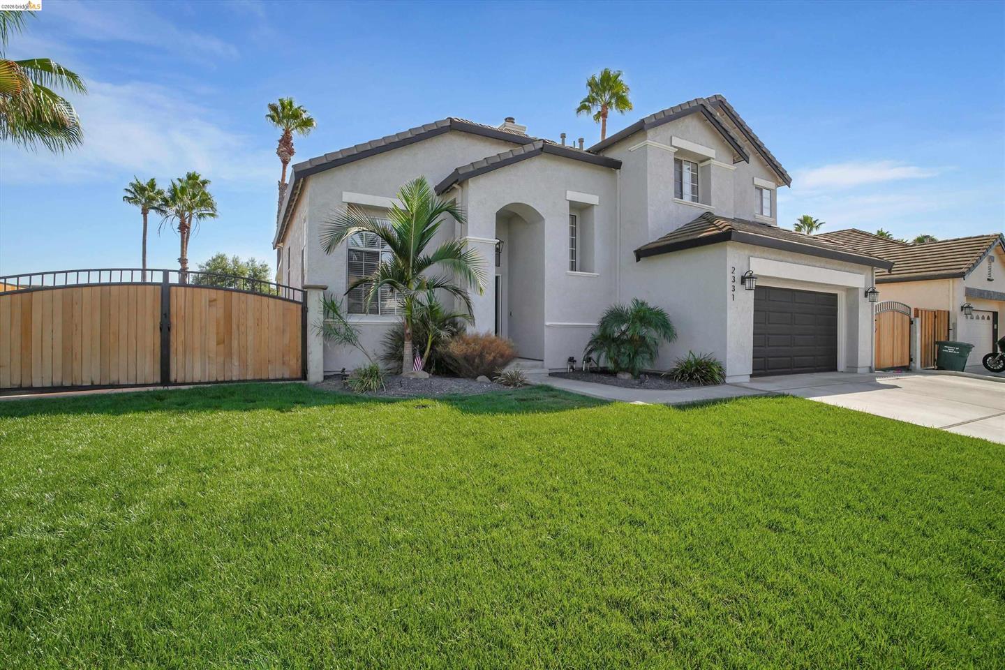2331 Newport Pl photo 3