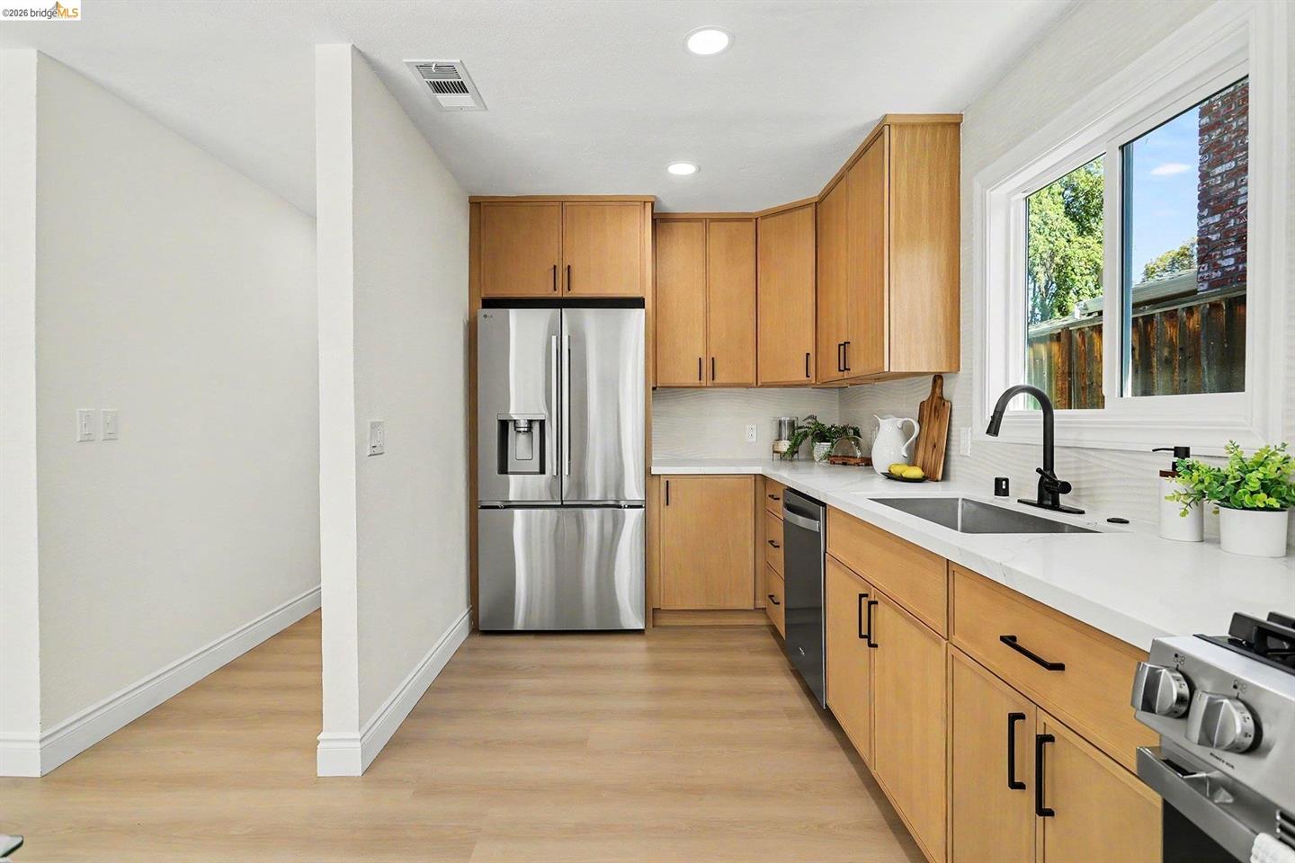 1036 Smith Ave photo 18