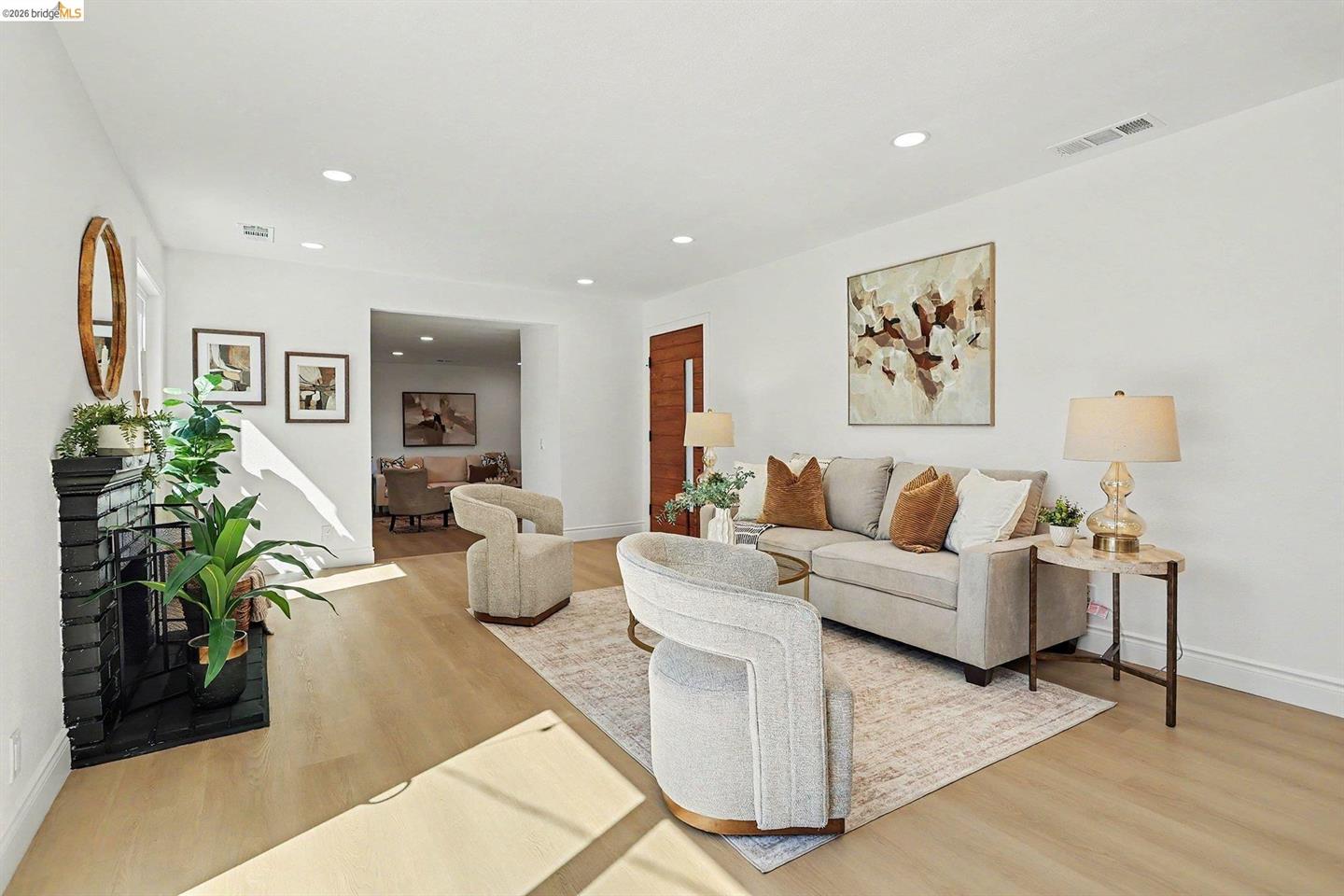 1036 Smith Ave photo 6