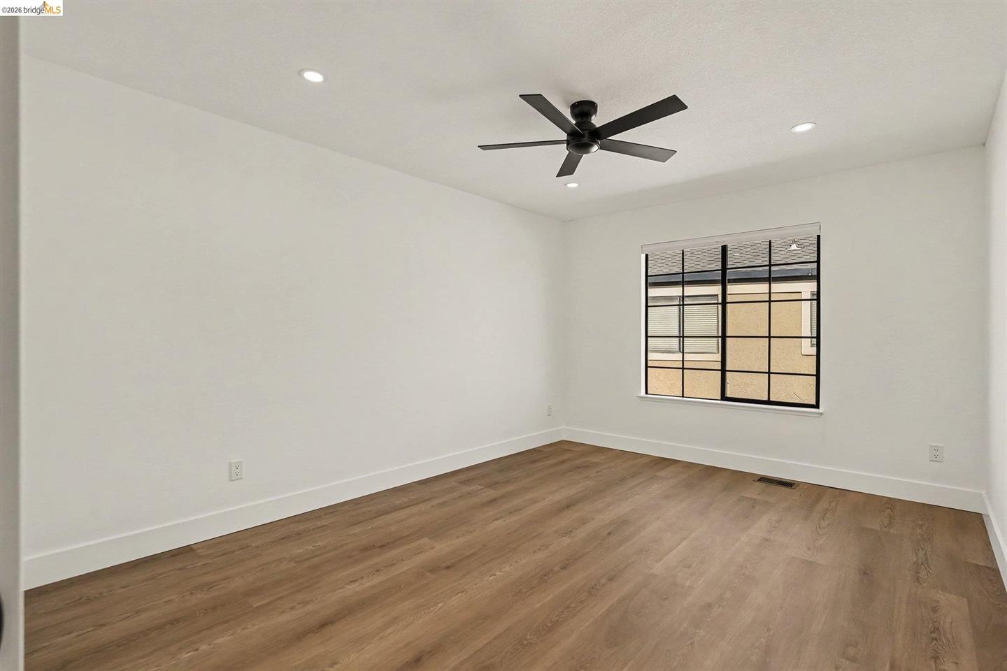 1820 Surfside Ct photo 18