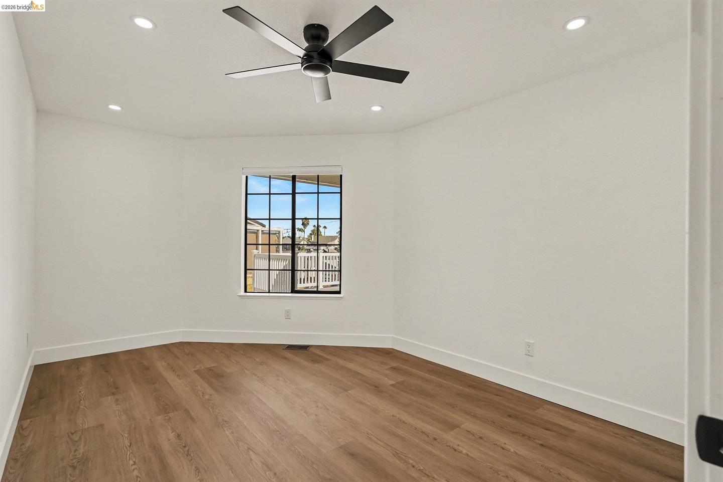 1820 Surfside Ct photo 20