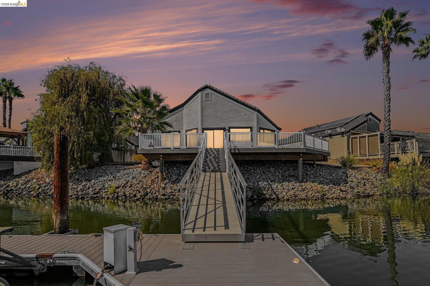 1820 Surfside Ct photo 25