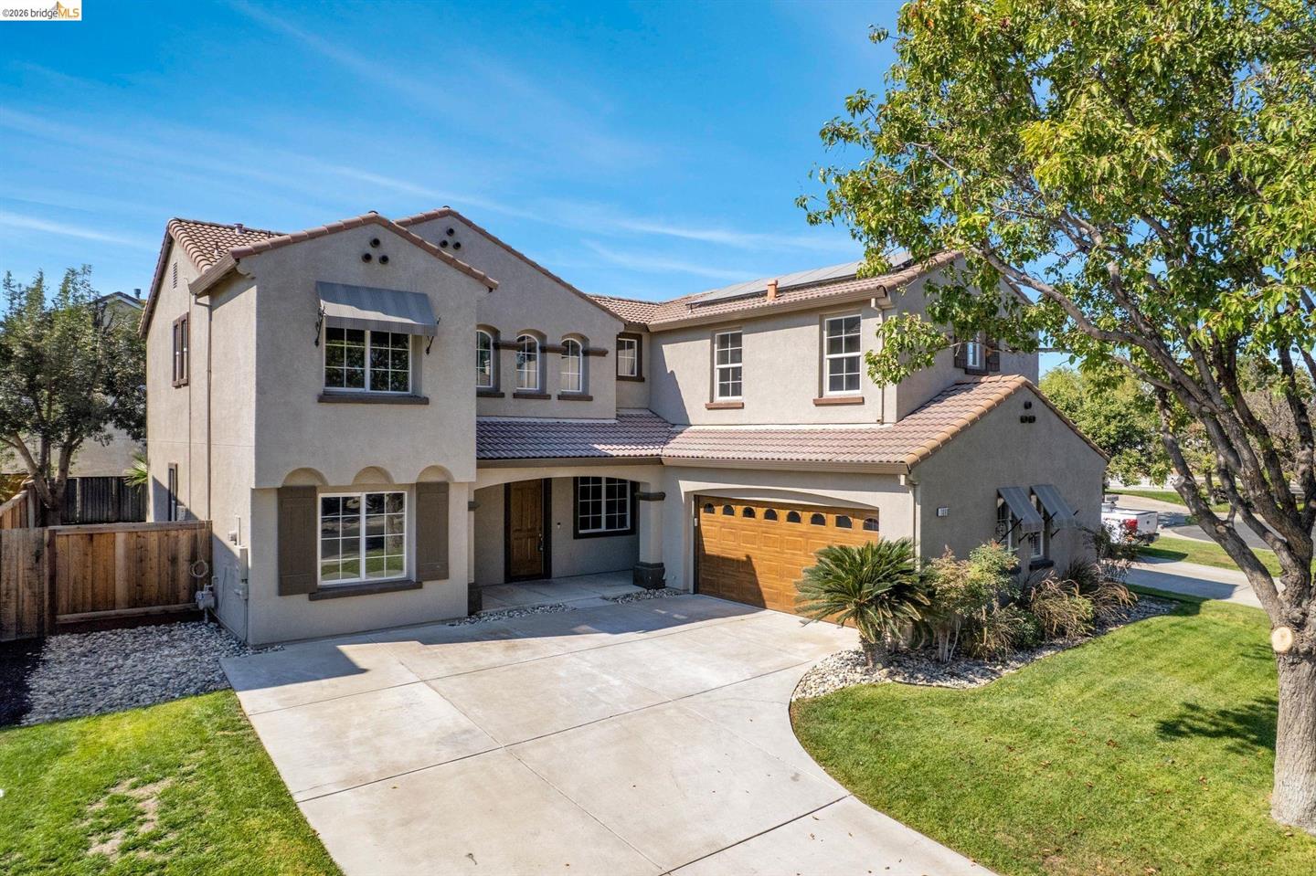 1060 Berkshire Ct photo 3