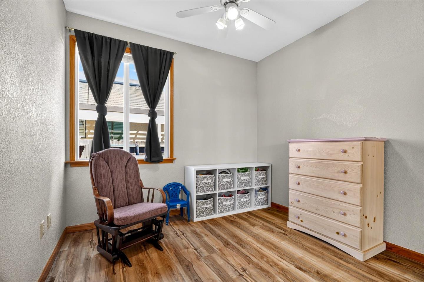 2218 Newport Court photo 15