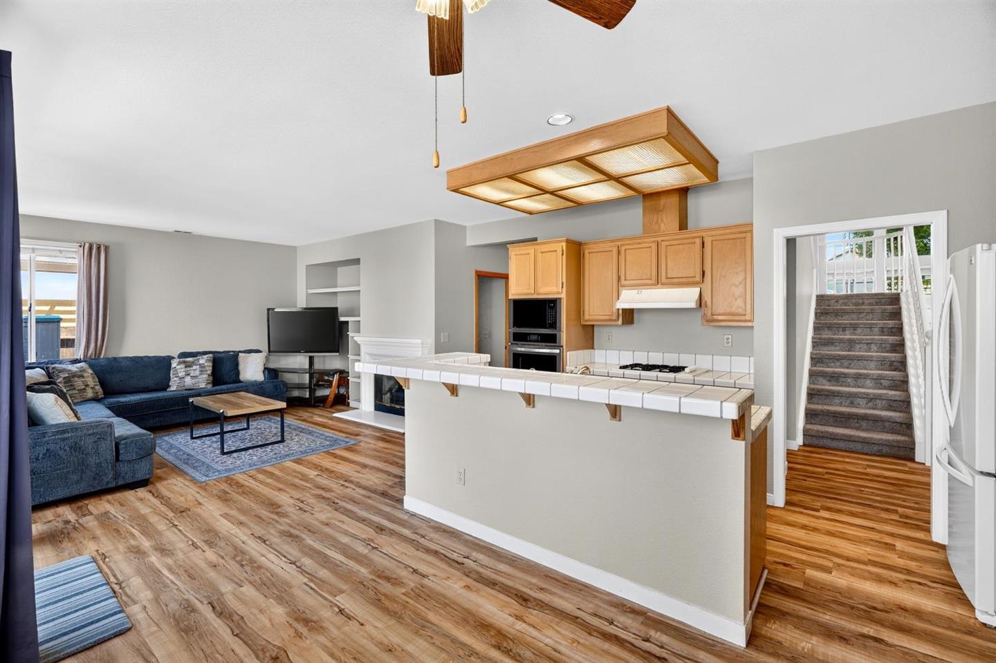 2218 Newport Court photo 9
