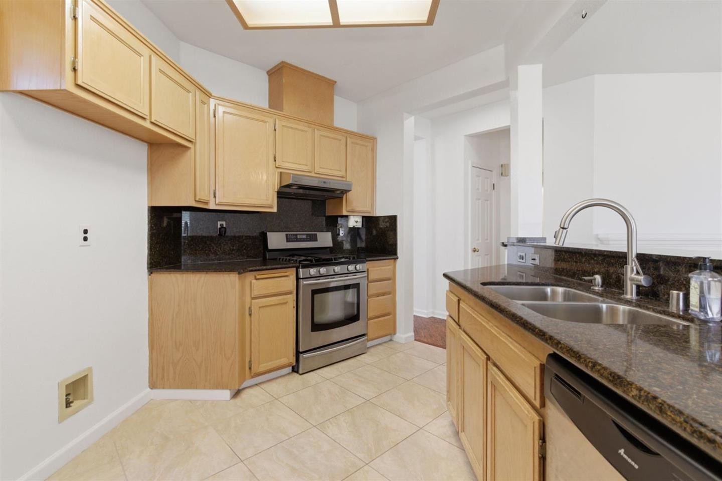 2236 NE Newport Court photo 14