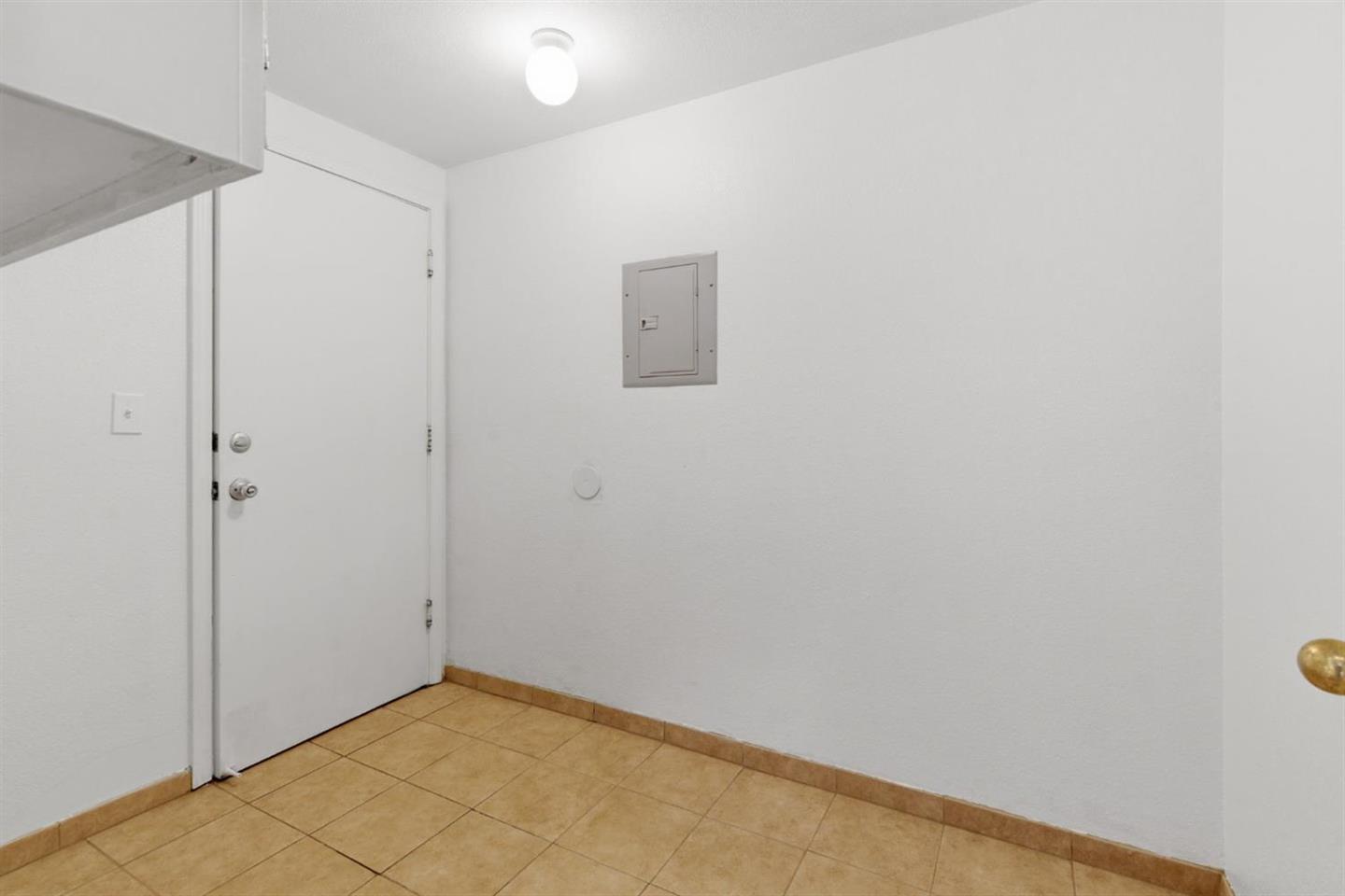 2236 NE Newport Court photo 24