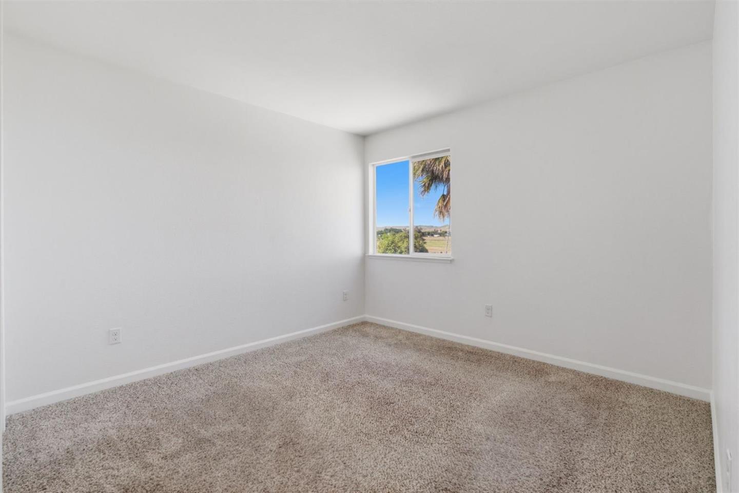 2236 NE Newport Court photo 26