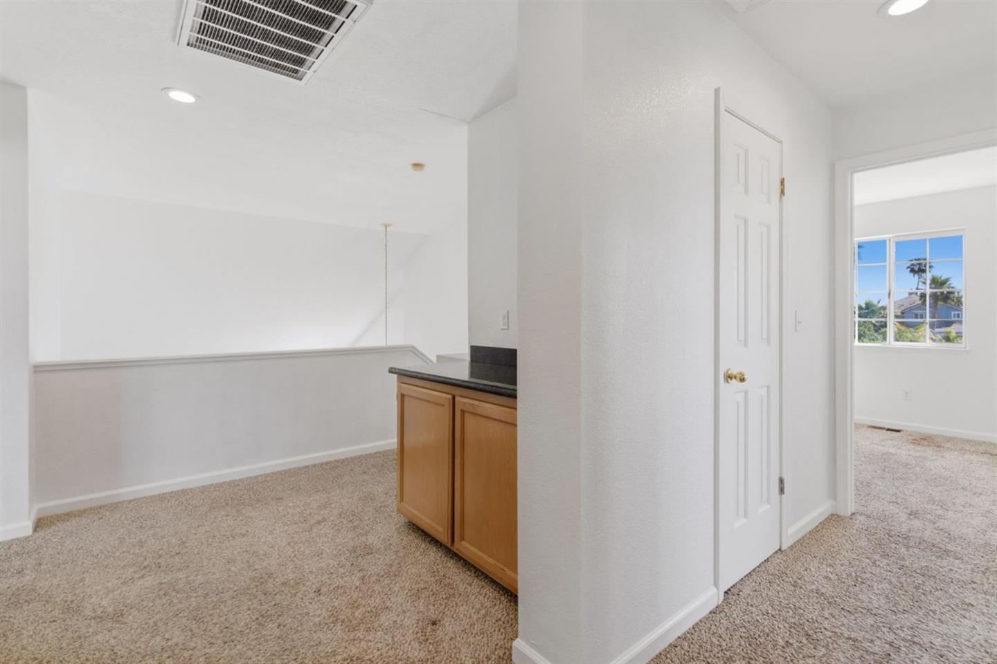 2236 NE Newport Court photo 27