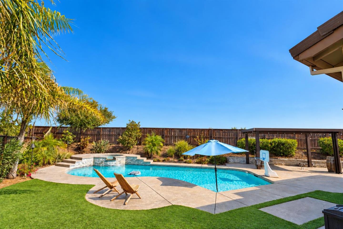 9133 Calypso Court photo 4
