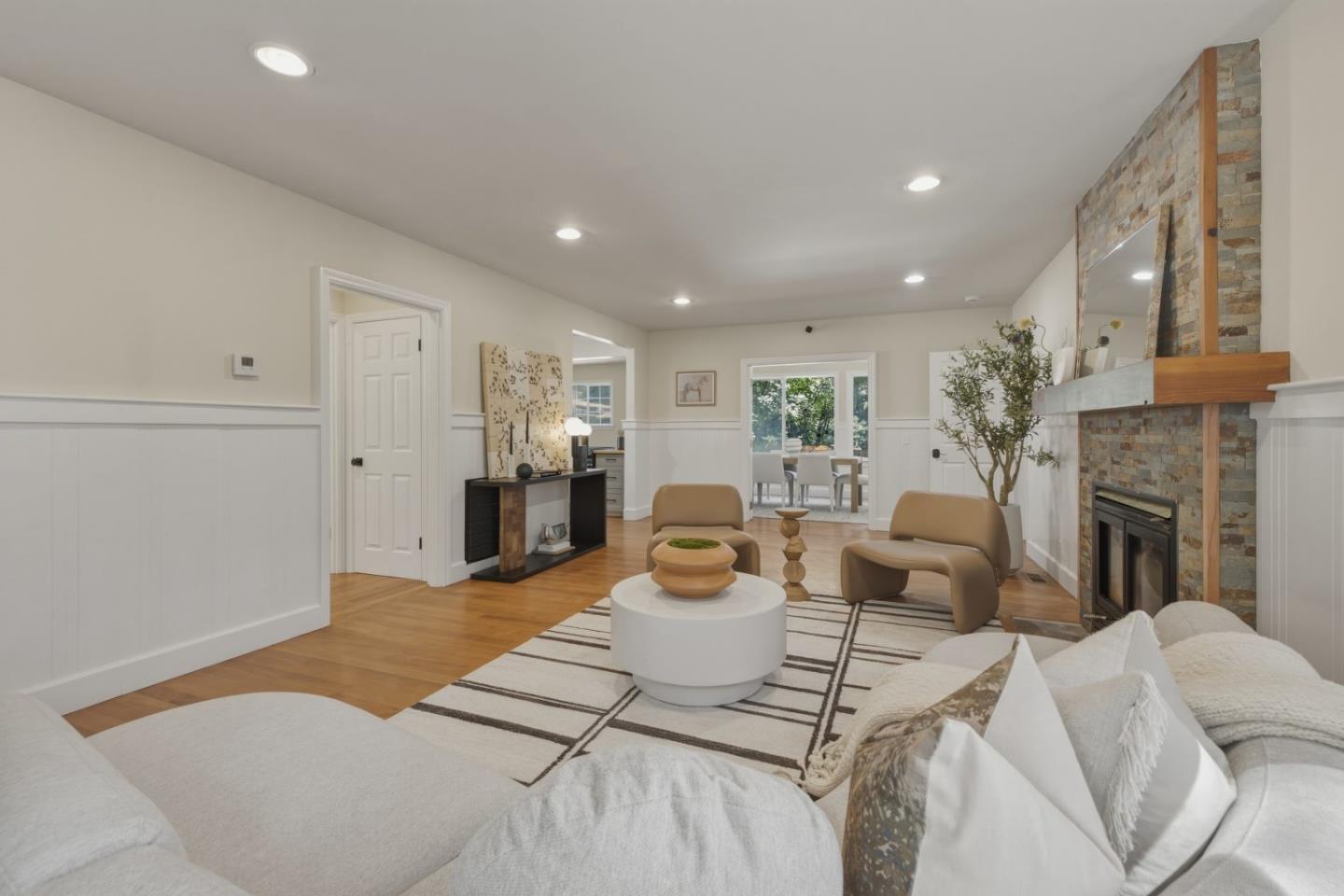 18143 Gloria Court photo 3