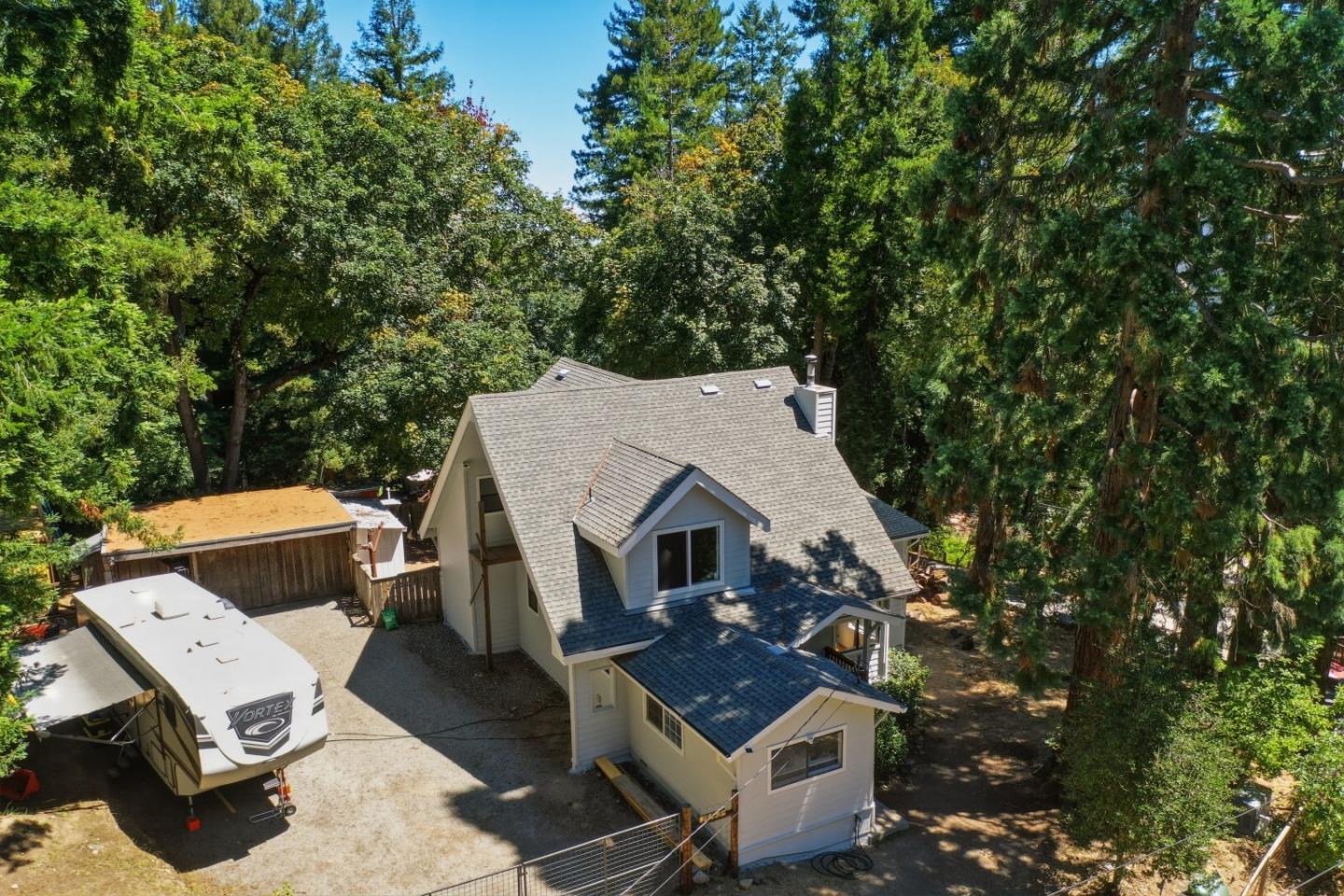 18143 Gloria Court photo 34
