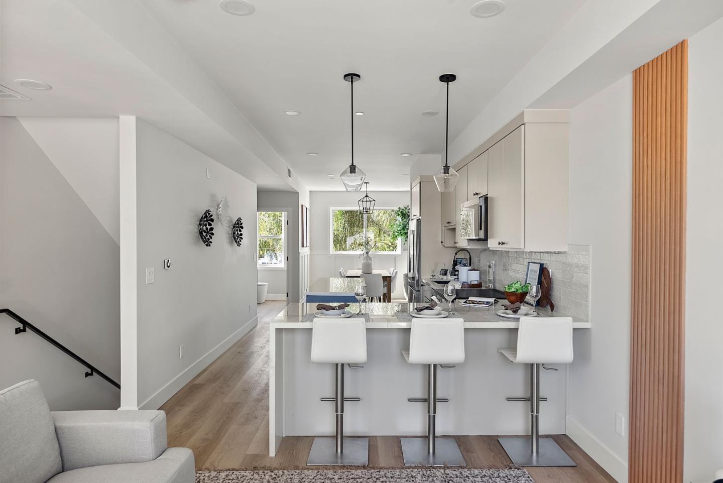 523 Union Avenue photo 3