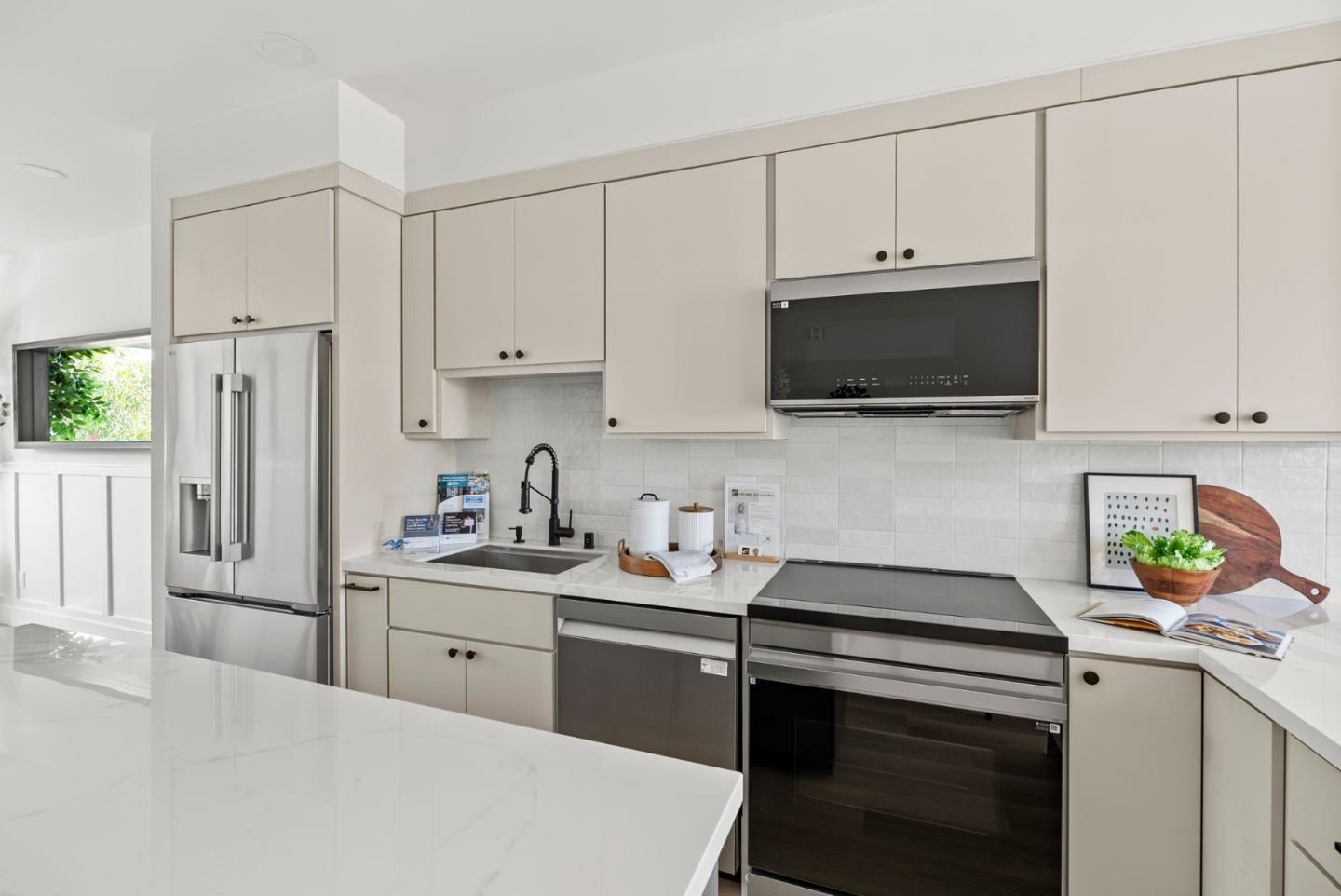 523 Union Avenue photo 9