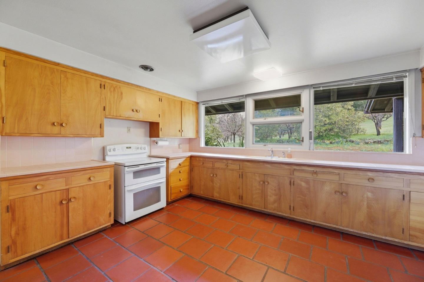 24733 Loma Prieta Avenue photo 8