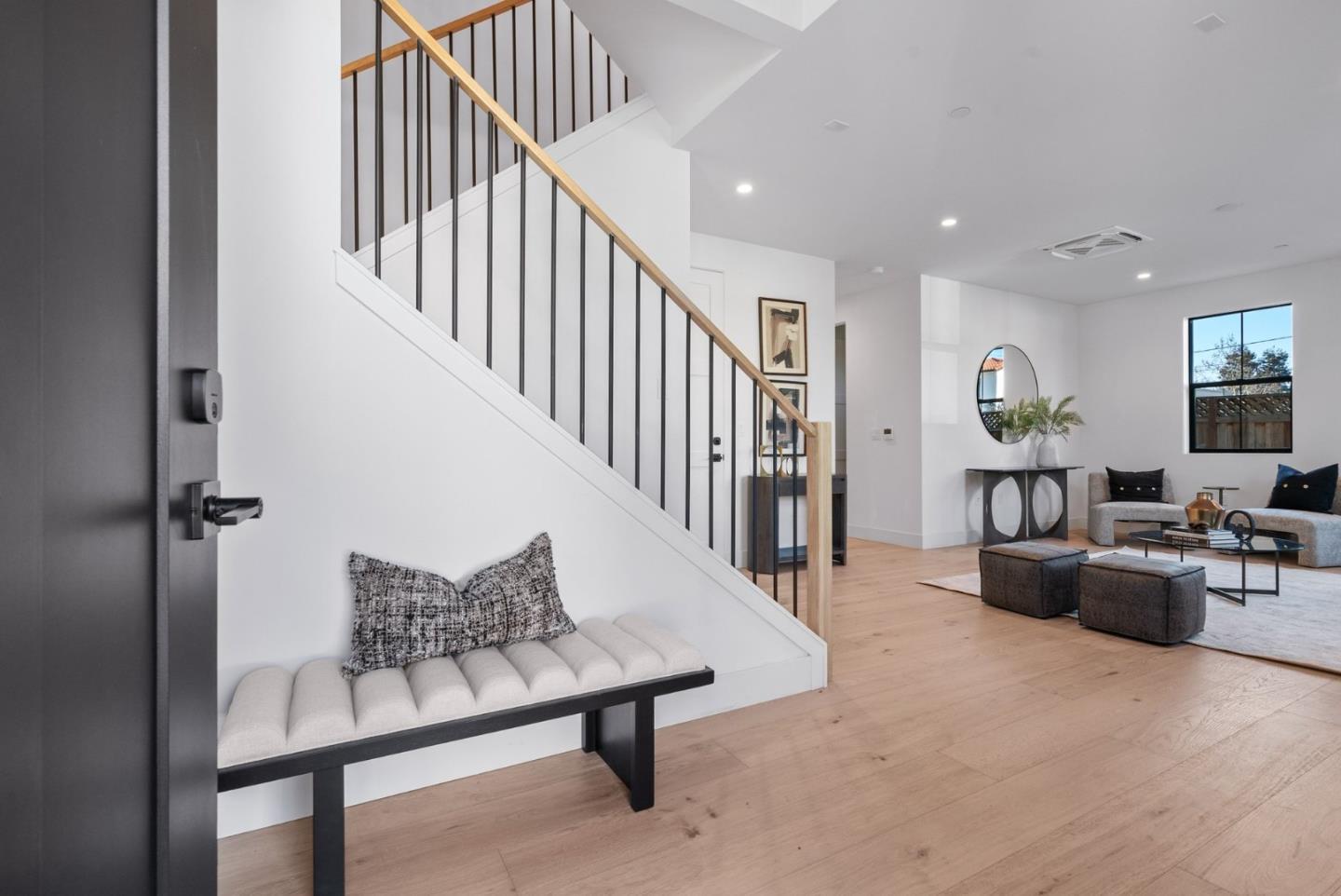 101 Sunnyside Court photo 4