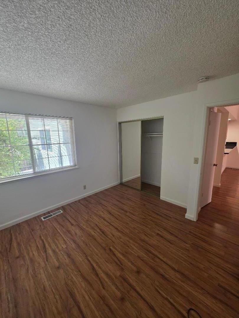 648 W Sunnyoaks Avenue photo 16