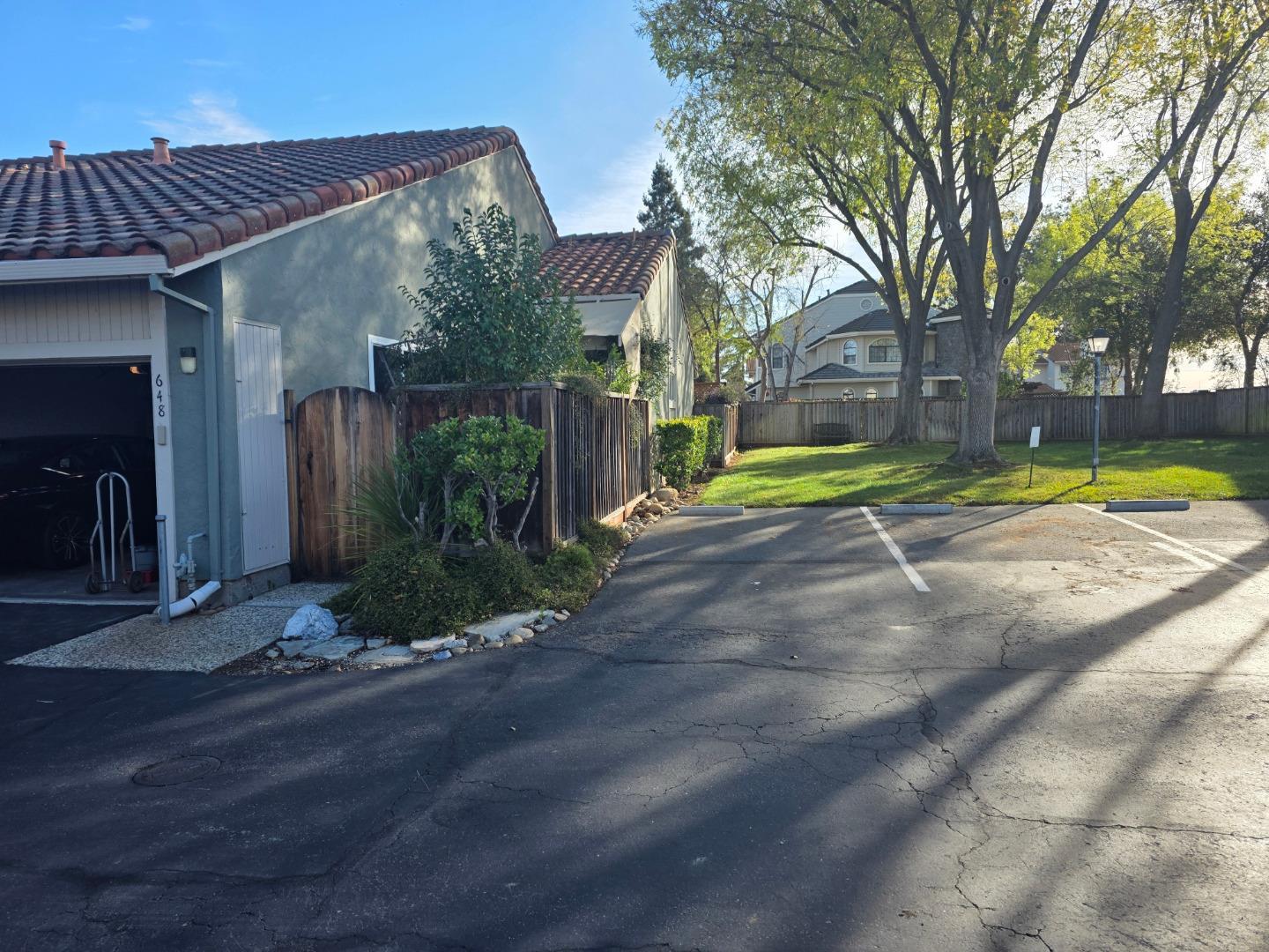 648 W Sunnyoaks Avenue photo 28