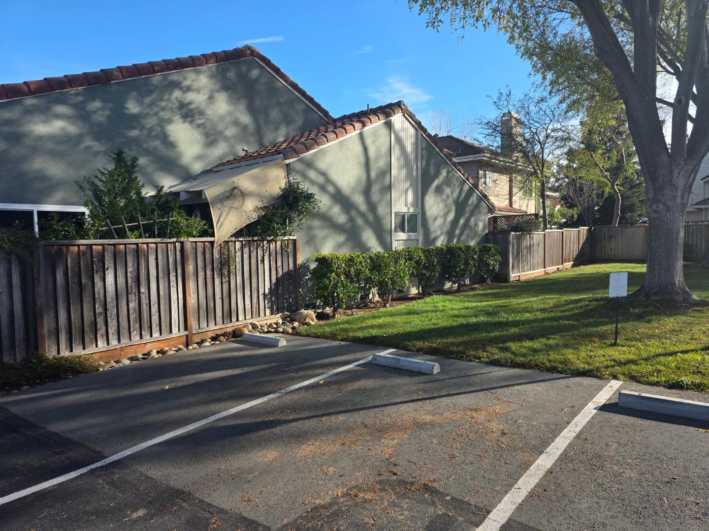 648 W Sunnyoaks Avenue photo 29