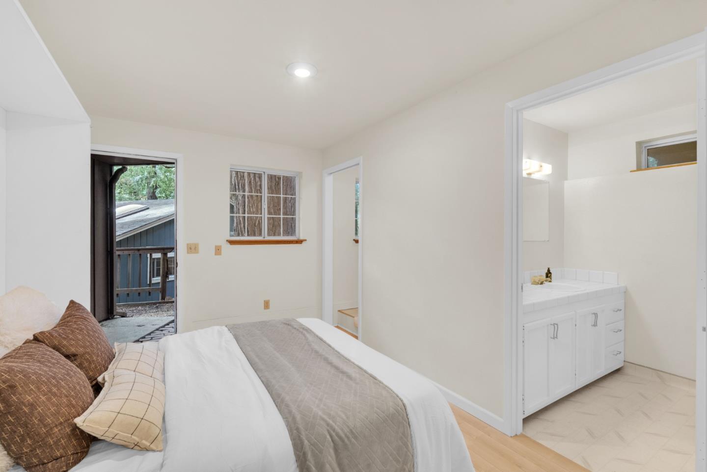 18485 Main Boulevard photo 24