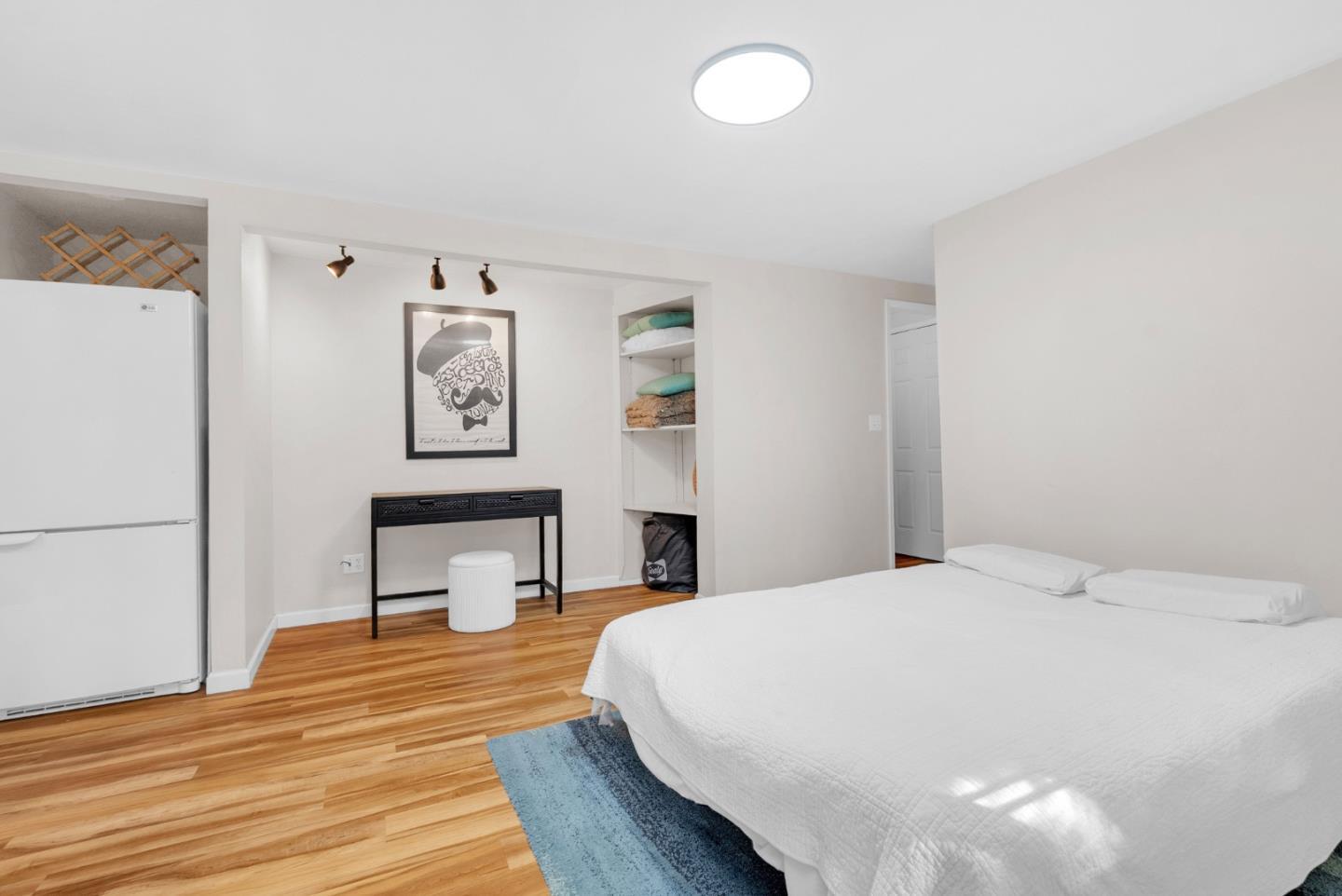 18485 Main Boulevard photo 26