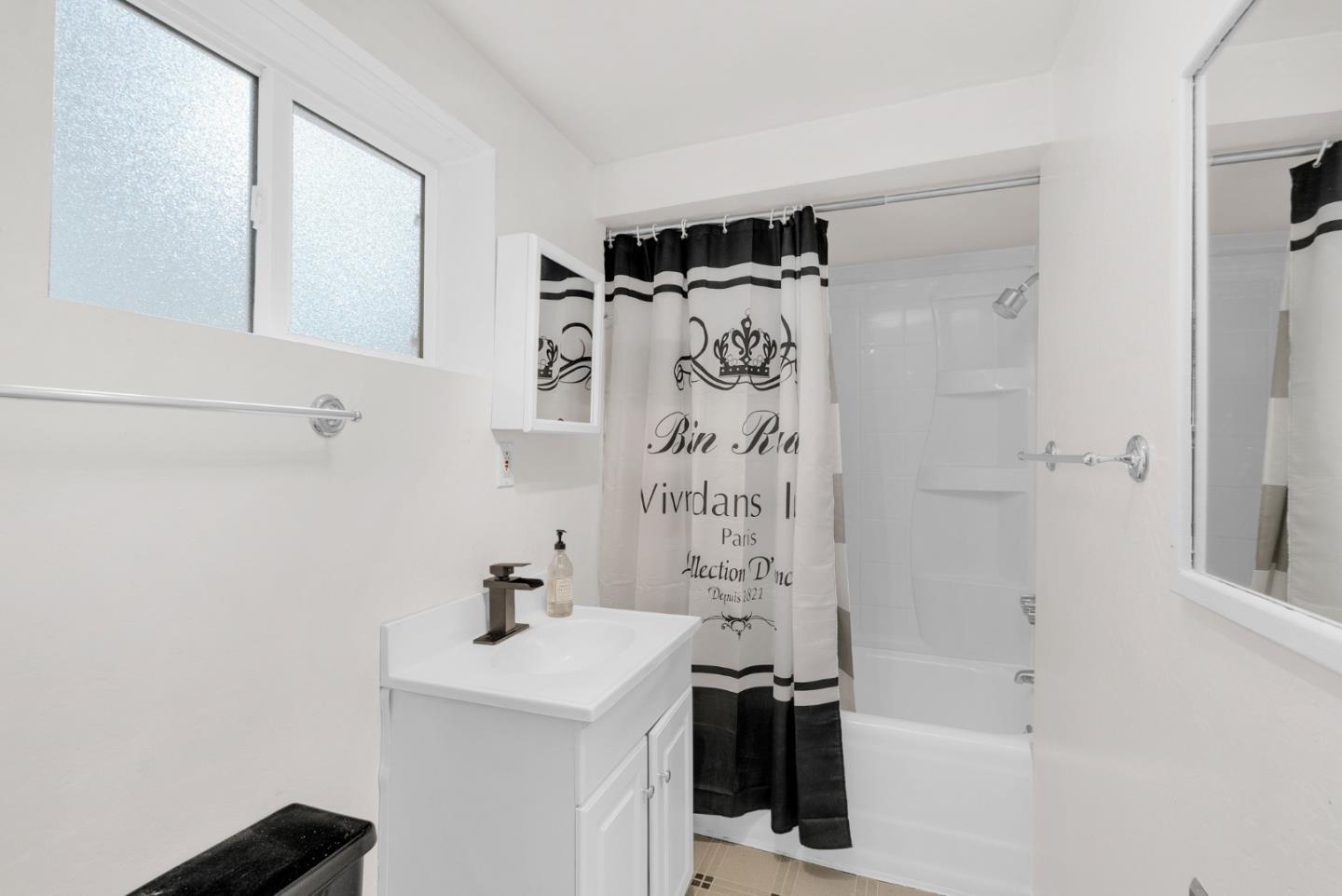 18485 Main Boulevard photo 29