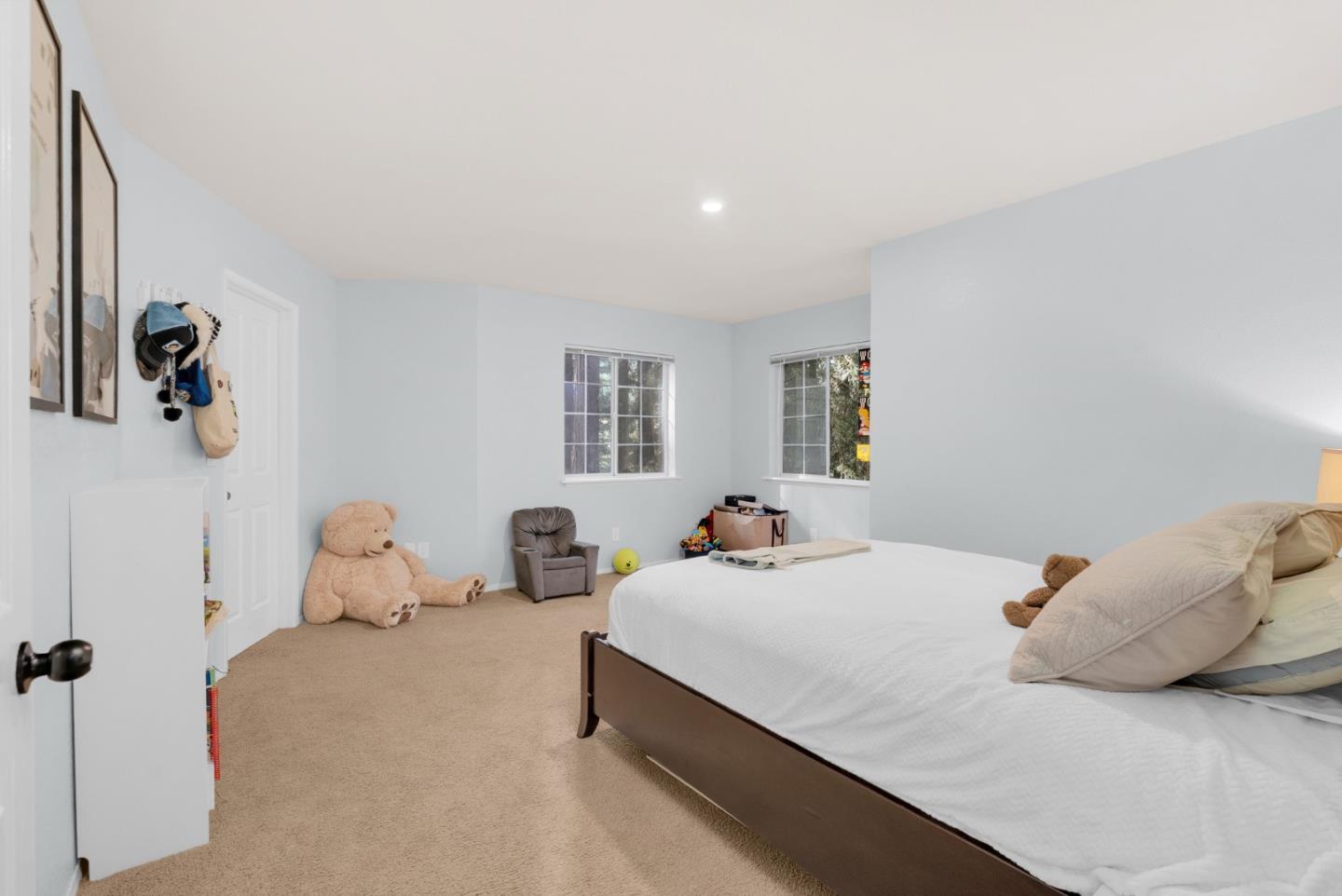 18485 Main Boulevard photo 34
