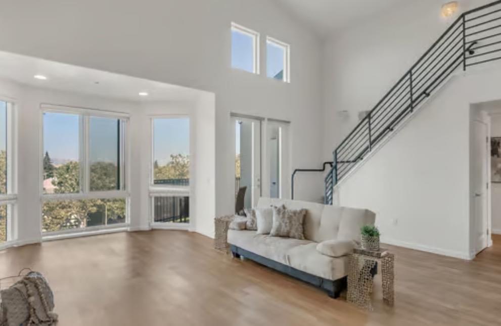 912 Campisi Way #402 photo 3