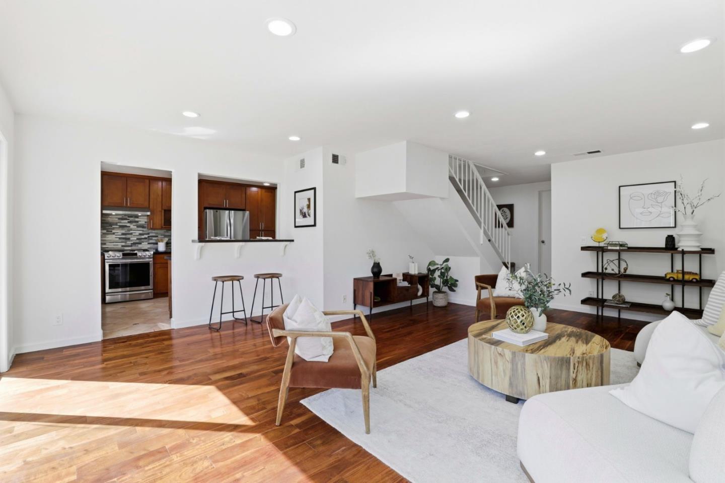 320 Pine Wood Lane photo 2