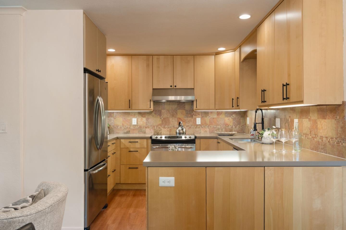374 Union Avenue #E photo 2