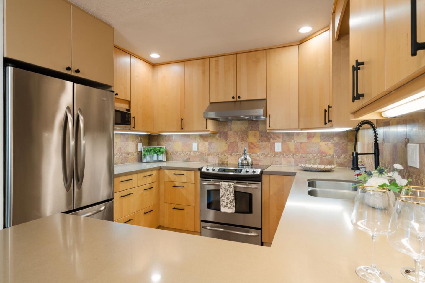 374 Union Avenue #E photo 4