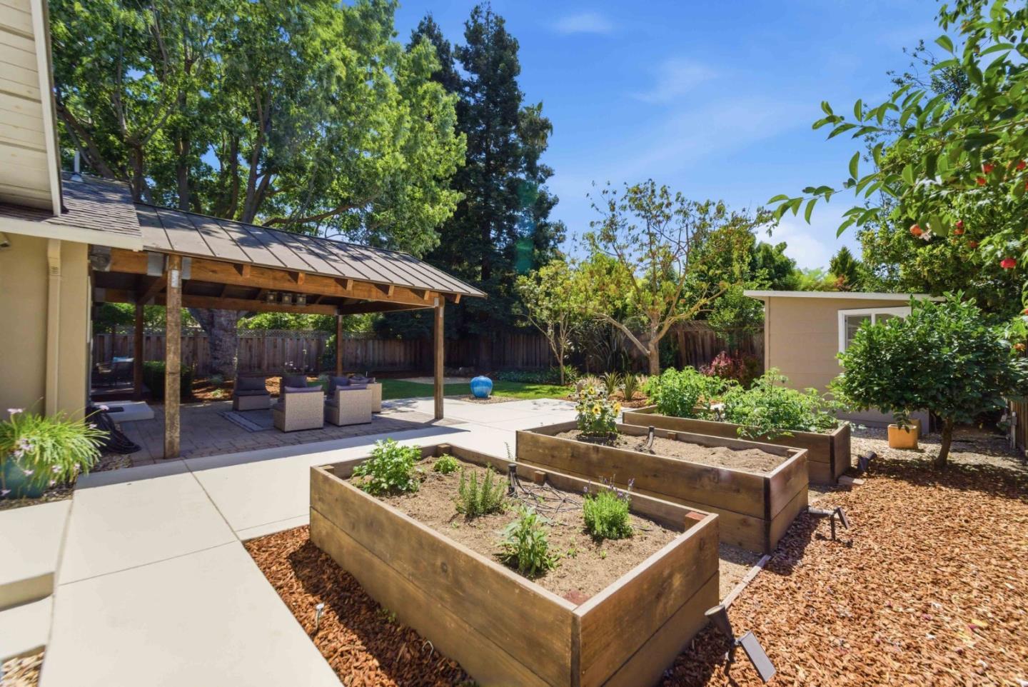 313 N Milton Avenue photo 4