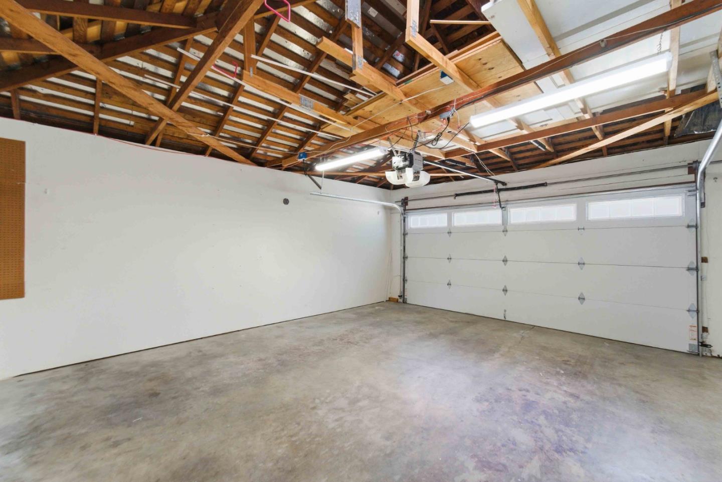 313 N Milton Avenue photo 35
