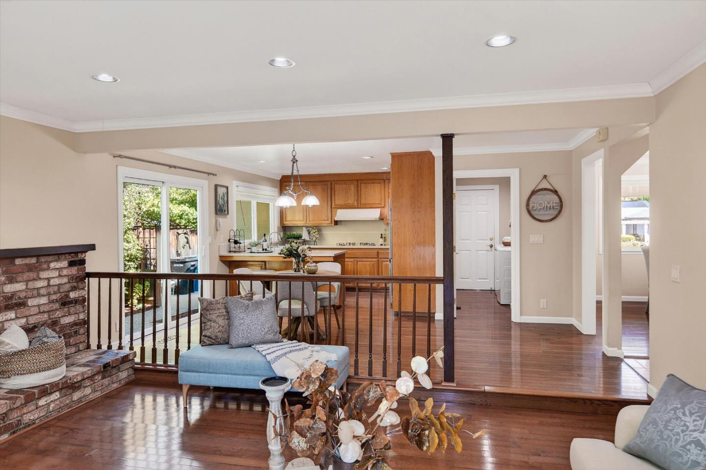 20154 KNOLLWOOD Drive photo 12