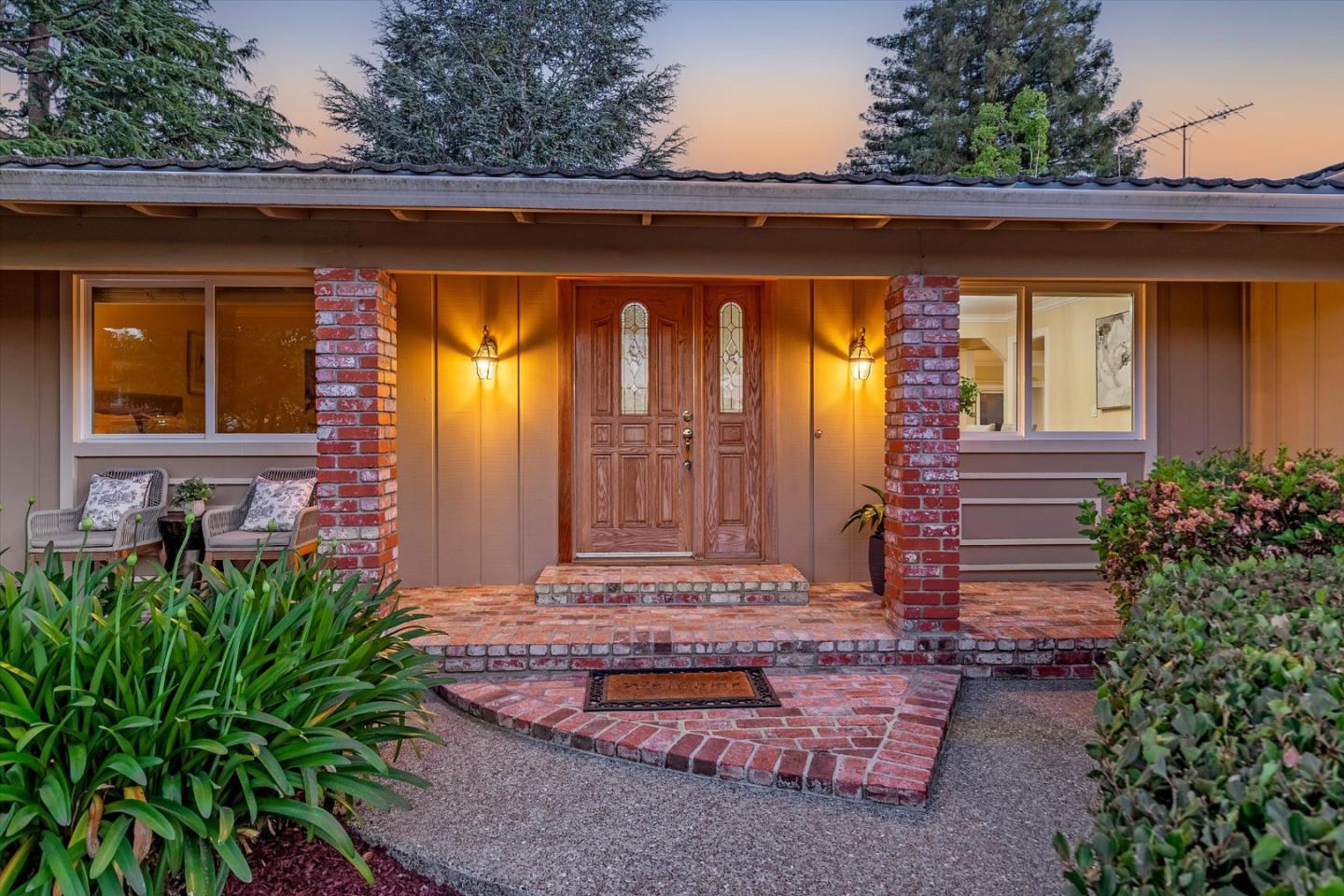 20154 KNOLLWOOD Drive photo 8